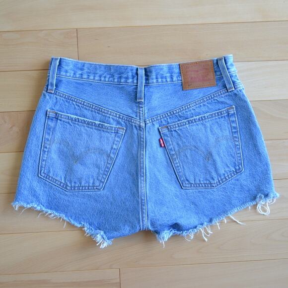 Levis Premium 501 Cutoff Shorts Big E Button Fly Blue Denim Medium Wash 28 - Picture 2 of 5